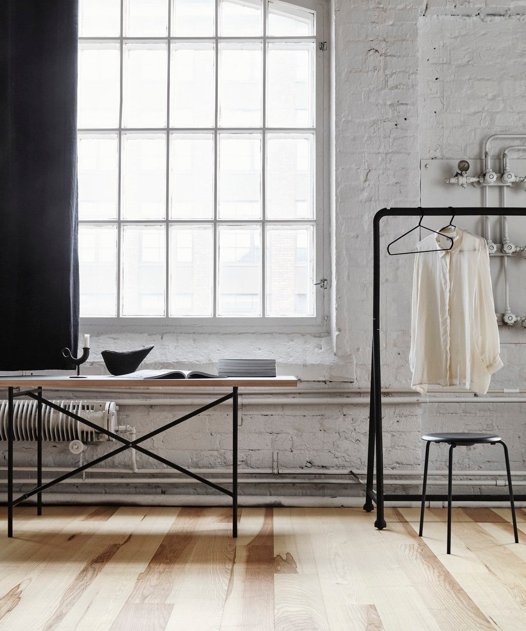 Enstavsparkett i ask i moderne interiør